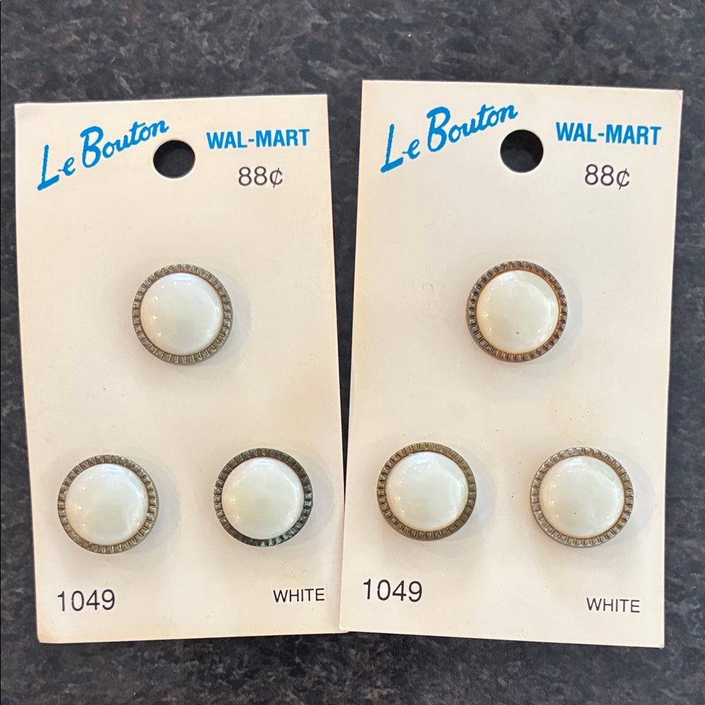 Vintage Le Bouton White Button Set